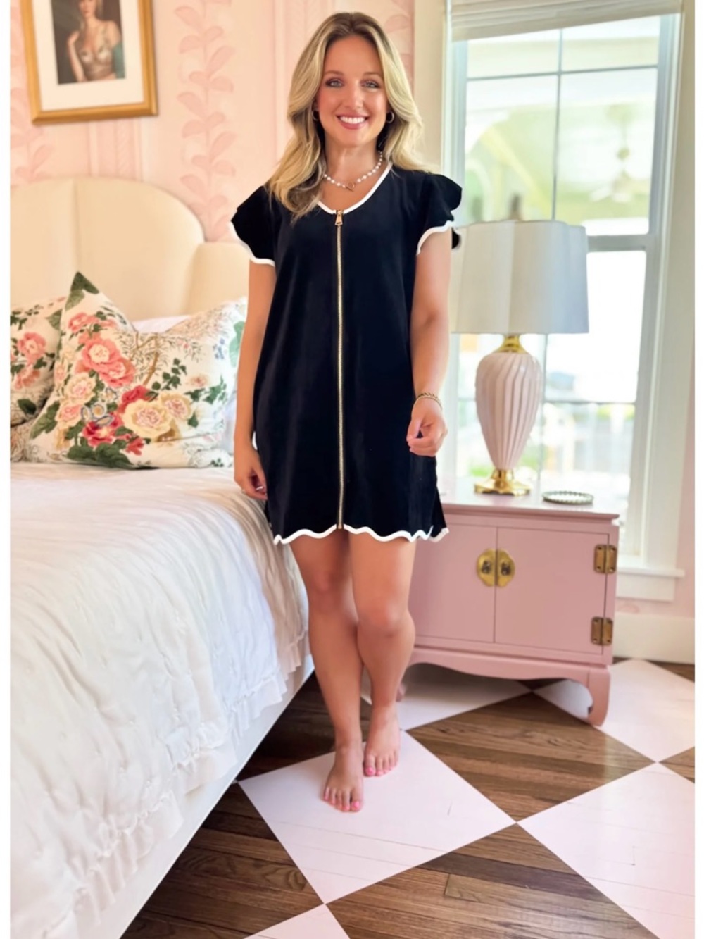 SSYS Black Get Ready Velour Robe with White Trim and hold zipper. Size medium - Picture 2 of 10